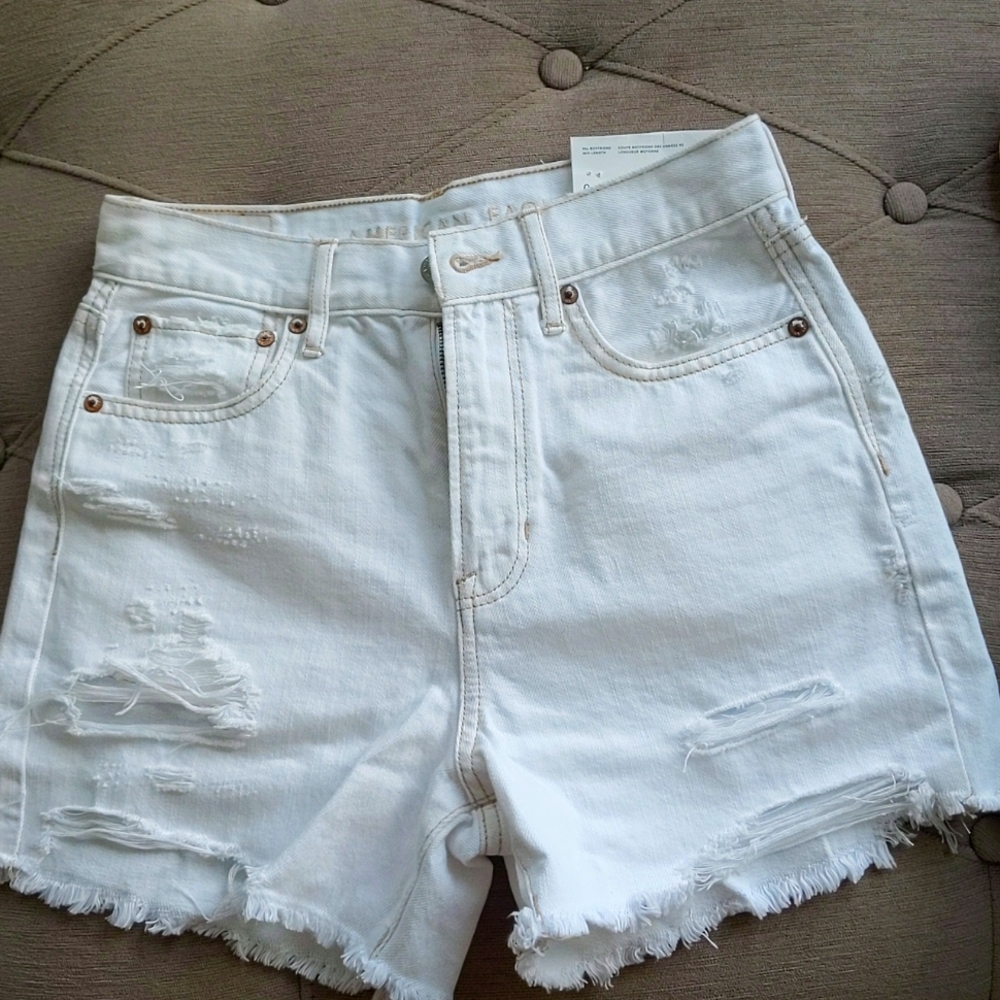 [American Eagle] 90s boyfriend jean shorts